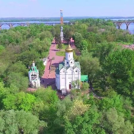 Апартаменты Лето С Ванной Джакузи Dnipro Exterior foto