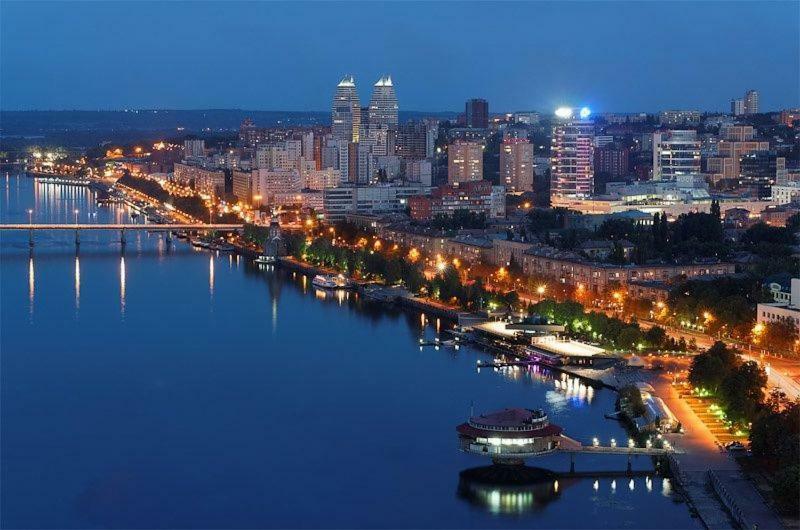 Апартаменты Лето С Ванной Джакузи Dnipro Exterior foto